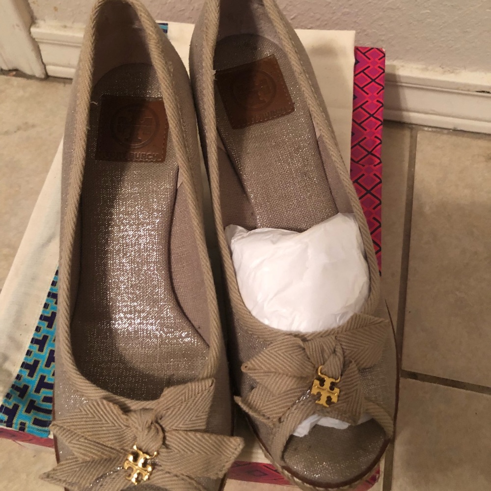 Tory Burch “Jackie 2 85MM Wedge”